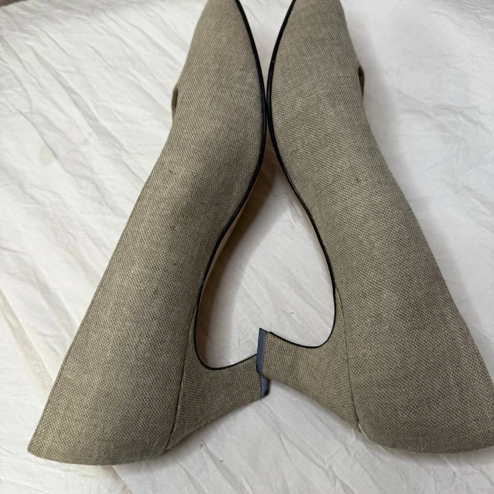Vaneli Beige Fabric Pointed Toe Kitten‎ Heel Pumps Made in Italy Womens 9 luxury